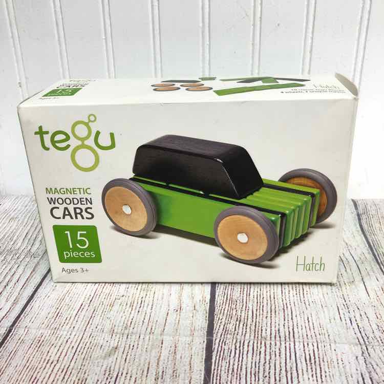 Tegu Hatch Wooden Magnetic Car