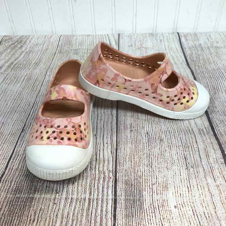 Old Navy Pink Size 8 Girls Casual Shoes