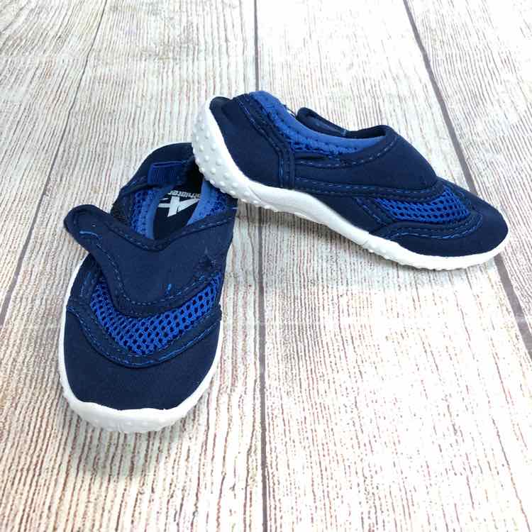 Athletech Blue Size 5 Boys Water Shoes