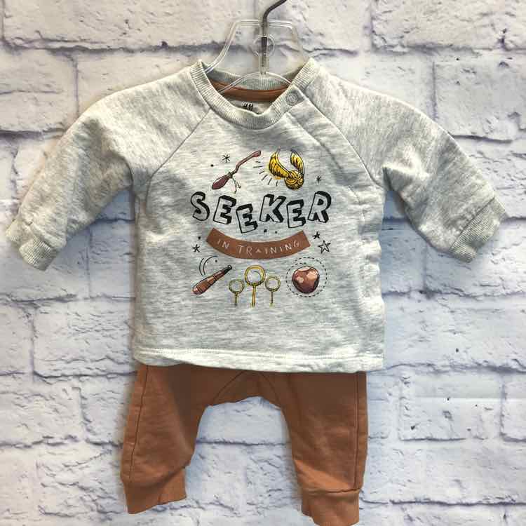 H&M Harry Potter Size Newborn 2 Piece Outfit