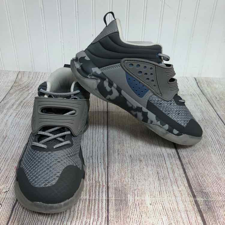 And 1 Gray Size 3 Boys Sneakers