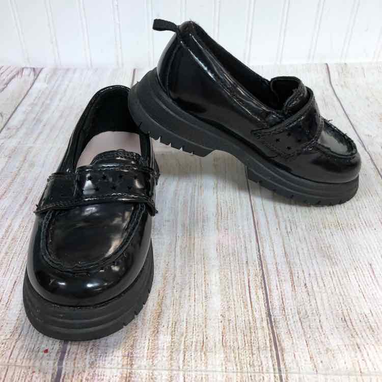 Oshkosh Black Size 10 Girls Casual Shoes