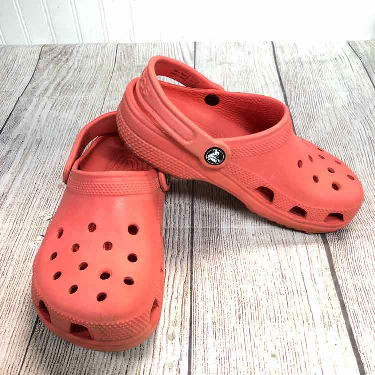 Crocs Coral Size 2 Girls Crocs