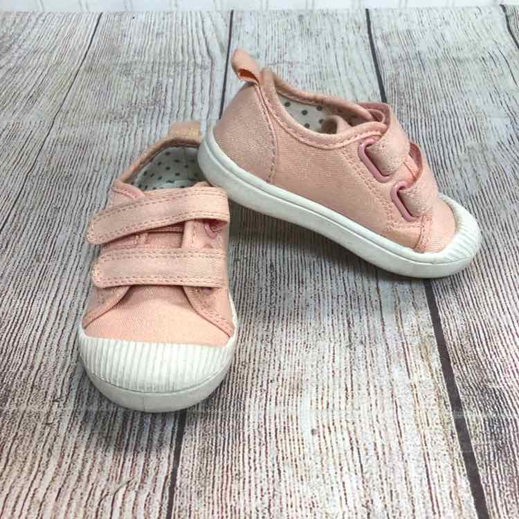 Cat & Jack Pink Size 5 Girls Casual Shoes