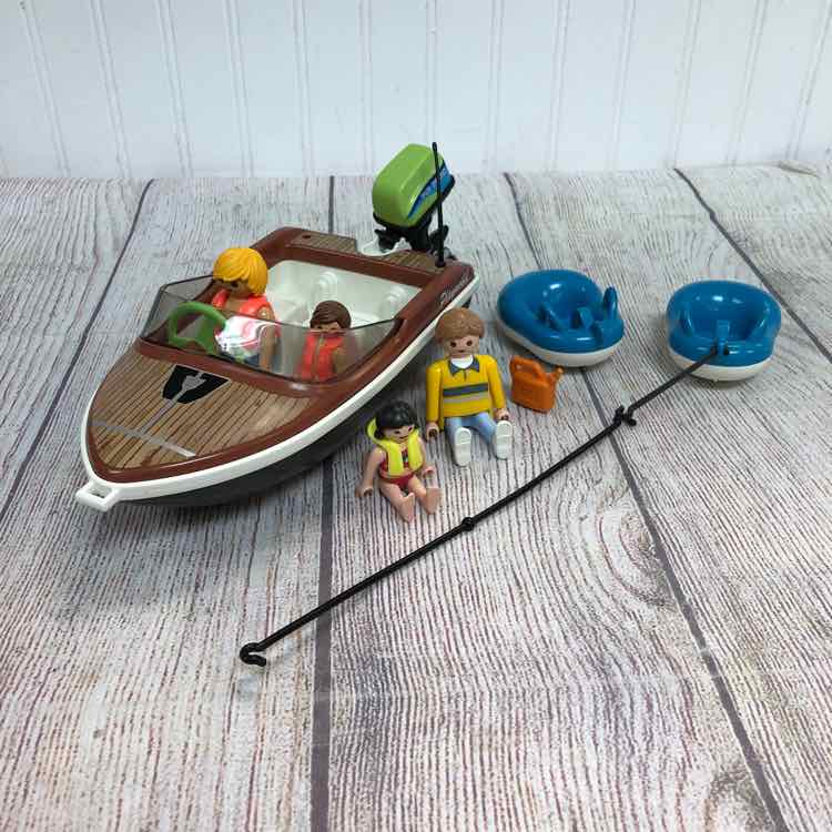 Playmobil Family Fun Speedboat w/ Tube Riders