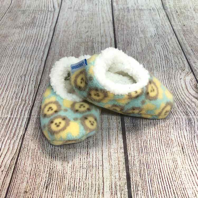 Snoozies Green Size 3-6 Months Boys Slippers