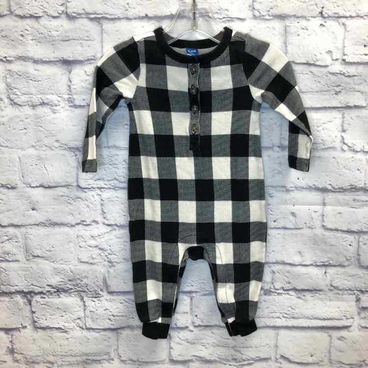 Old Navy Black & White Size 6-12 months Boys Romper