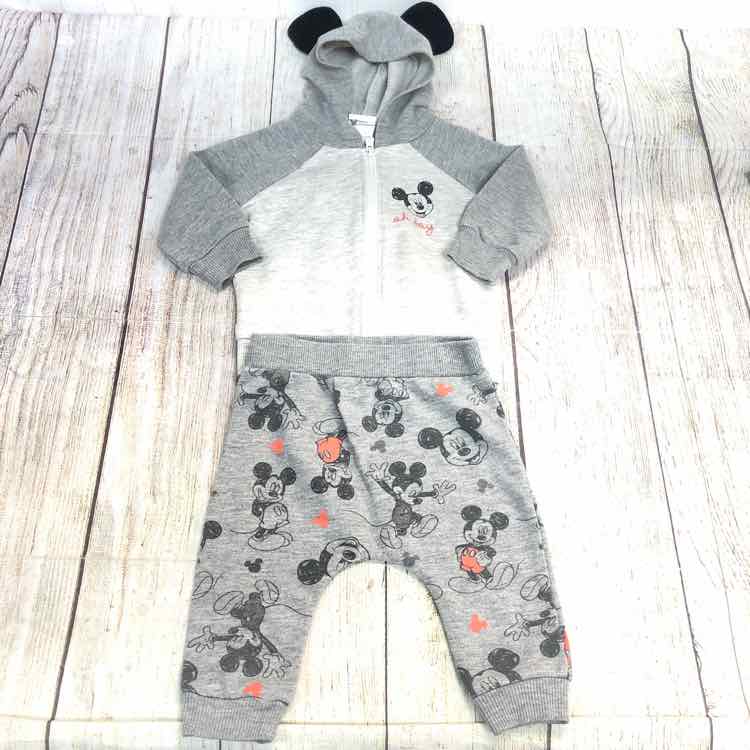 Disney Gray Size 6-9 Months Boys 2 Piece Outfit