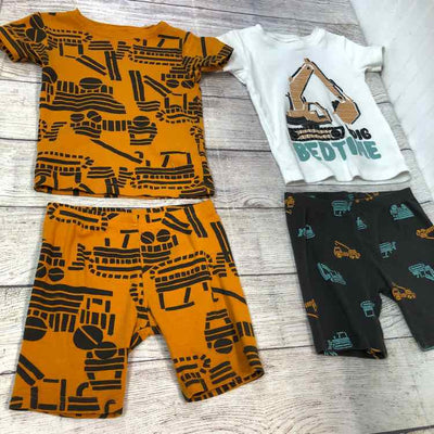 Boy's Clothing & Accessories