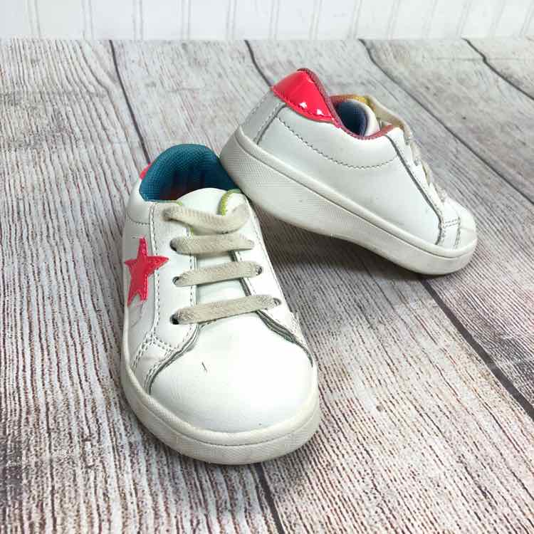 Tahari White Size 5 Girls Casual Shoes