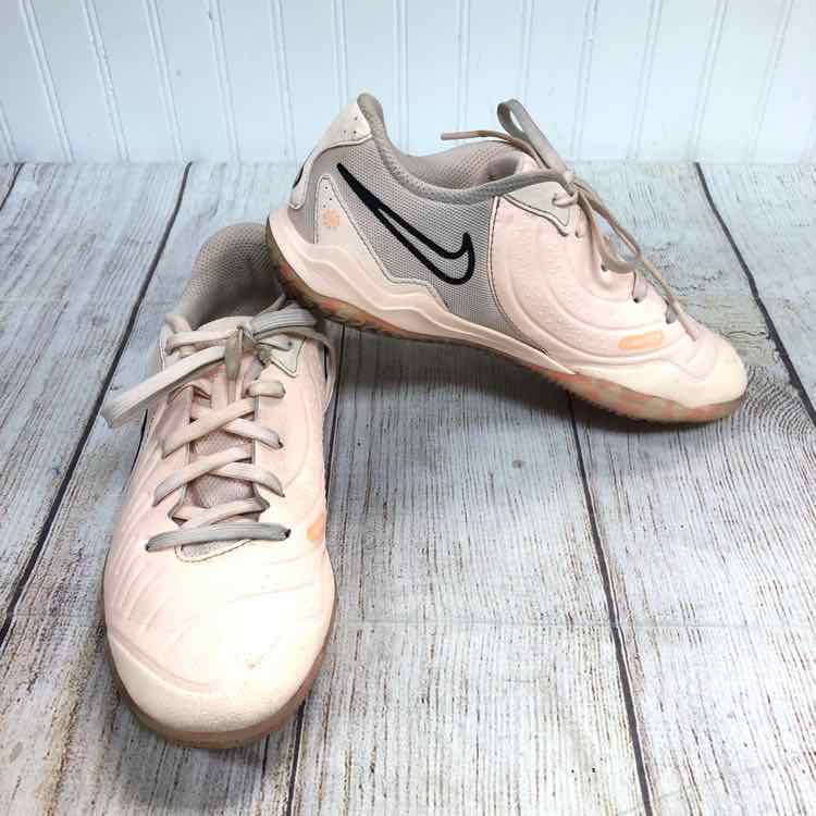 Nike Pink Size 3 Indoor Soccer Shoes