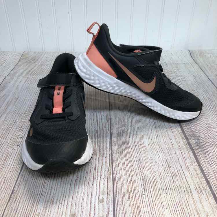 Nike Black Size 1.5 Girls Sneakers