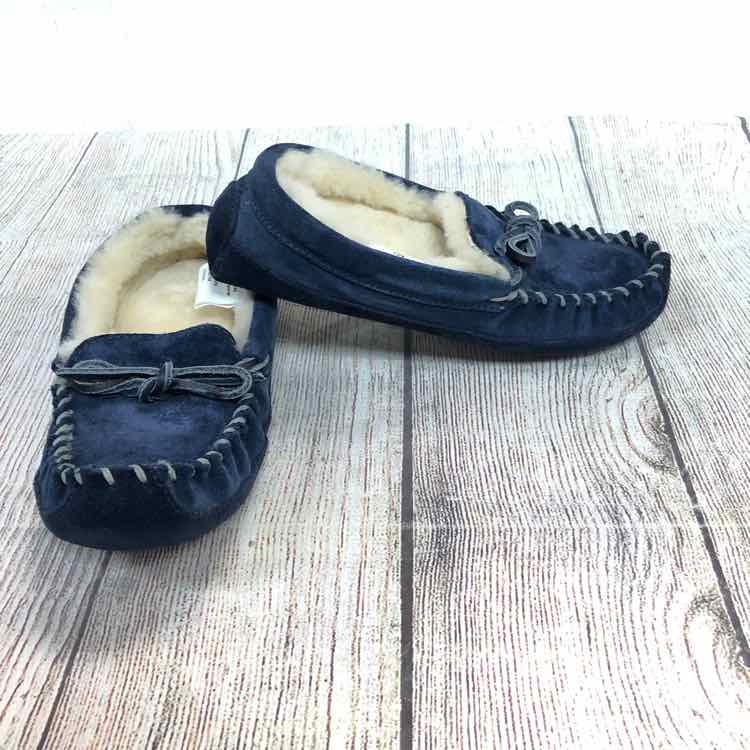 LL Bean Navy Size 1 Boys Slippers