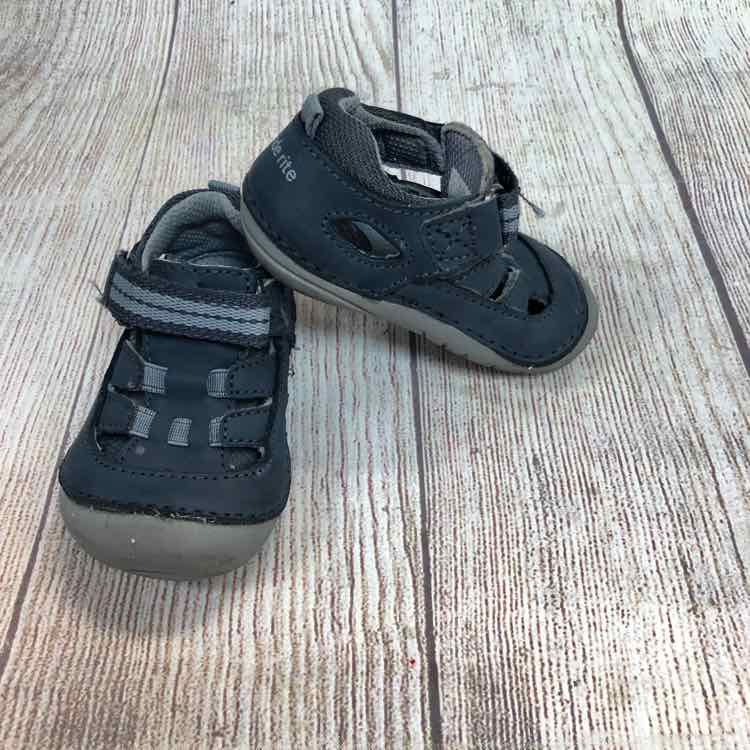 Stride Rite Navy Size 3.5W Boys Sandals