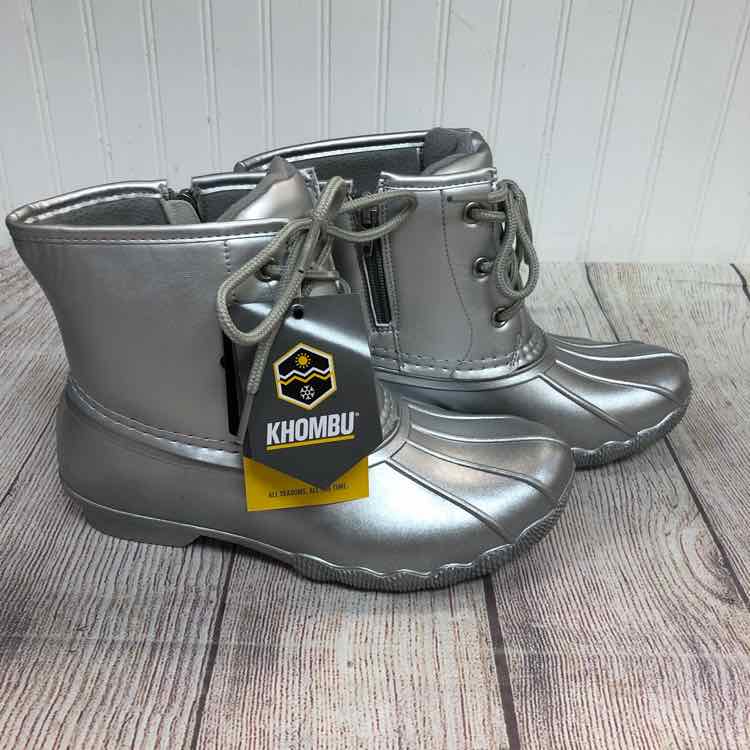 Khombu Silver Size 3 Girls Waterproof Duck Boots NWT